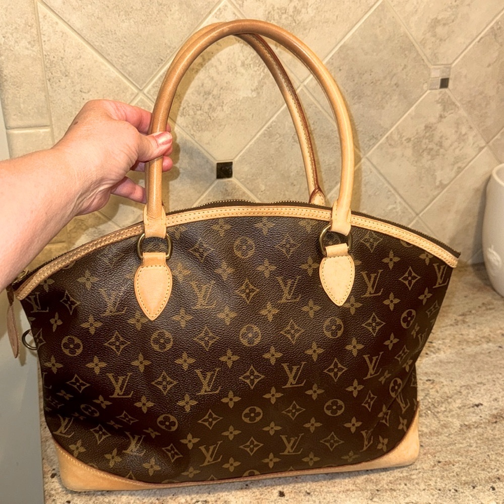 Louis Vuitton Horizontal Lockit Monogram Shoulder Bag